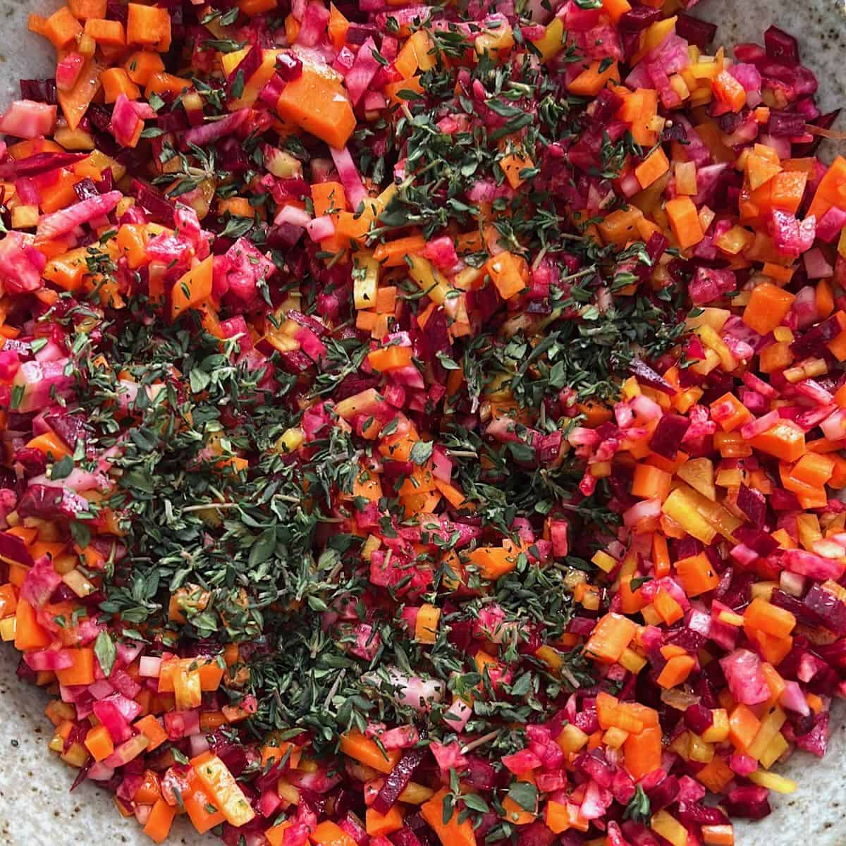 Quick Beet Carrot Salad: Easy No-Cook Recipe & Adaptations